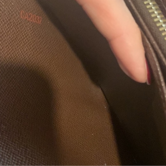 Louis Vuitton Damier Ebene Sarah Long Wallet - Picture 14 of 15